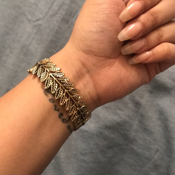 Jewelry - Forever21 Leaves bracelet